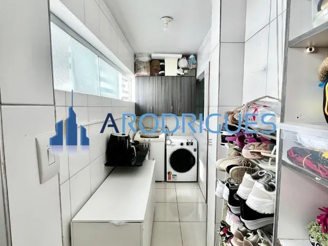 Imagem 5: Apartamento à Venda no Imbuí com 3 Quartos e 2 Vagas de Garagem - Oportunidade