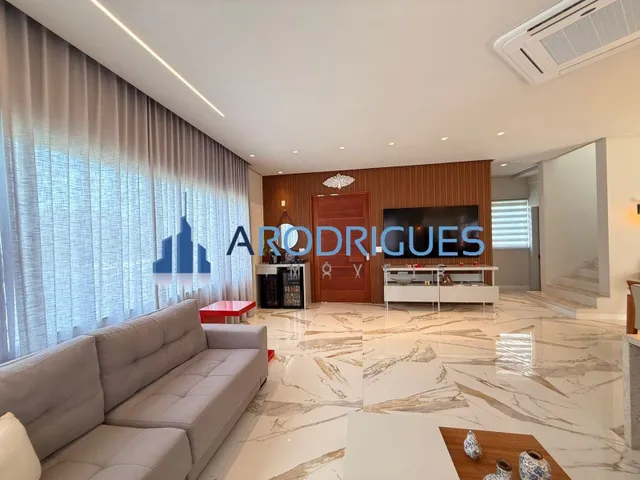 Imagem 4: Casa de Luxo em Alphaville Litoral Norte I - 4 Quartos, 2 Suítes, 2 Salas, 3 Banheiros