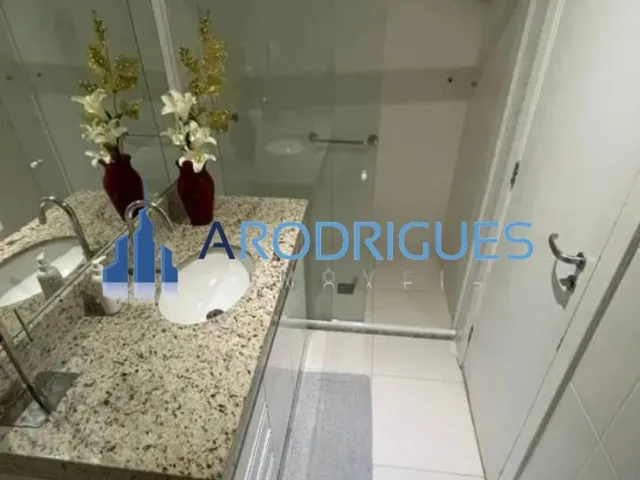 Imagem 2: Imperdível: Apartamento de 2 quartos, 2 suítes e 3 vagas na Costa España, Salvador-BA!