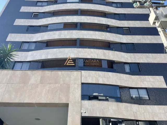 Imagem: O apartamento possui 4 Dormitórios, 4 Suítes, 7