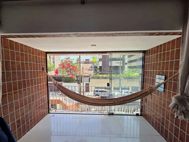 Imagem: O apartamento possui 3 Dormitórios, 1 Suíte, 2 Banheiros,