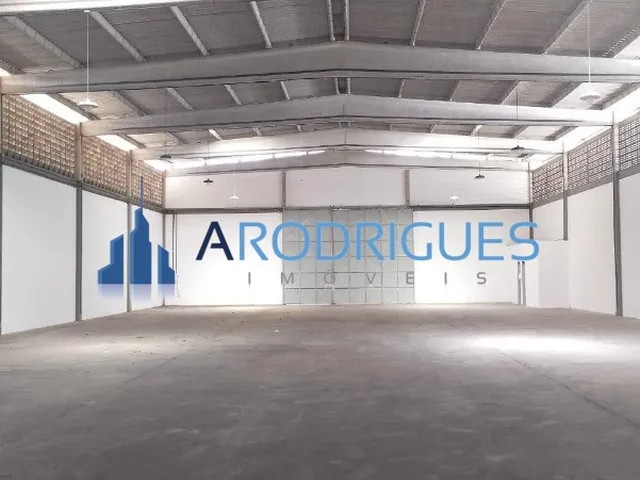 Imagem 10: Galpão Comercial com 5 Salas e 10 Vagas de Garagem em castelo branco, Salvador-BA