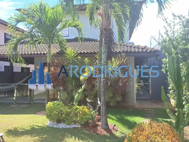 Imagem: A casa em condomínio possui 4 Dormitórios, 4 Suítes, 2