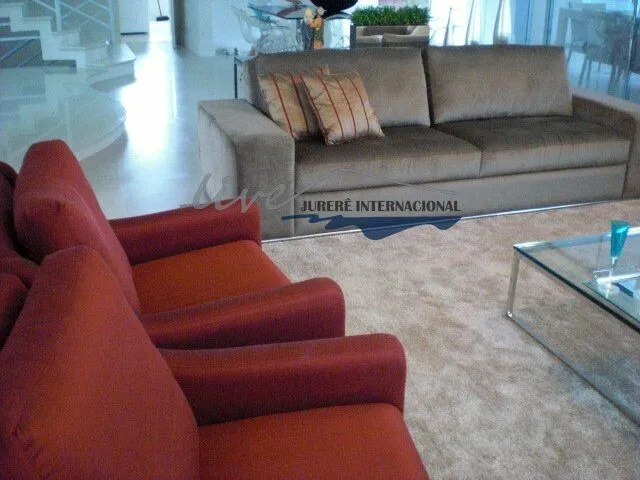 Imagem 2: Casa Alto Padrão para Aluguel em Jurerê Internacional Florianópolis-Sc