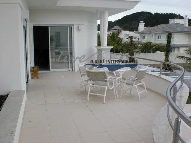 Imagem 10: Casa Alto Padrão para Aluguel em Jurerê Internacional Florianópolis-Sc