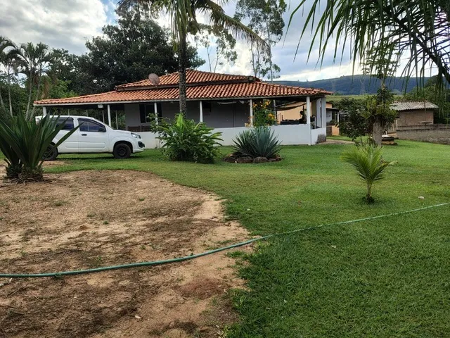 Imagem: A fazenda possui 4 Dormitórios, 1 Suíte, 2 Banheiros, 10
