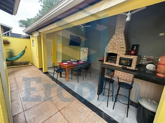 Imagem: A casa em condomínio possui 3 Dormitórios, 1 Suíte, 3