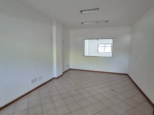 Imagem 14: CASA COMERCIAL em VITÓRIA - ES, GOIABEIRAS