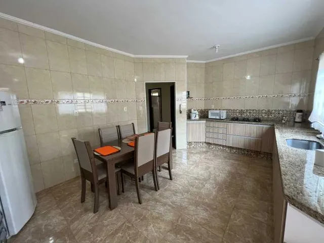 Imagem 2: Casa de rua - / Residencial / Jardim Ipê