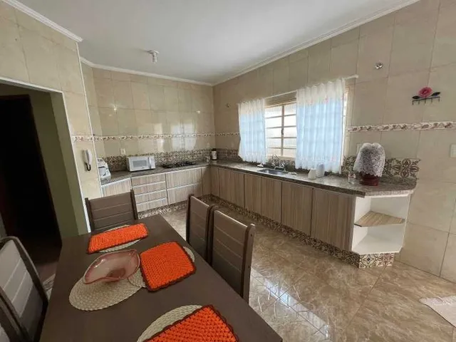 Imagem 5: Casa de rua - / Residencial / Jardim Ipê