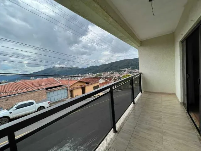 Imagem 14: Casa de rua - / Residencial / Jardim Ipê