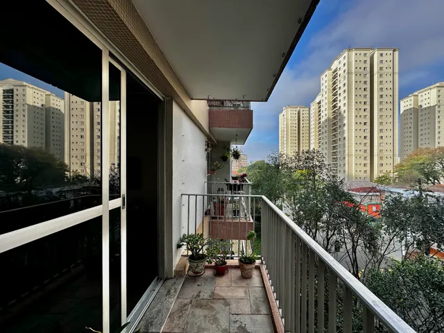 Imagem 4: Apartamento para venda em Vila Sofia com 3 quartos, sendo 1 suíte, 110m²