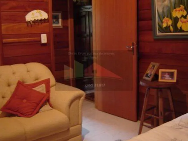 Imagem 7: Casa de Madeira no bairro Ratones, o que há de melhor está aqui!