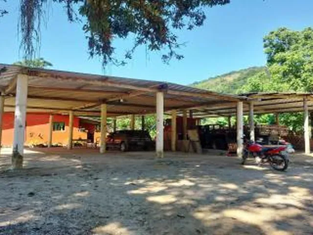 Imagem 4: Sítio para Venda em Cachoeiras de Macacu, Anil, 3 dormitórios, 2 suítes, 2 banheiros