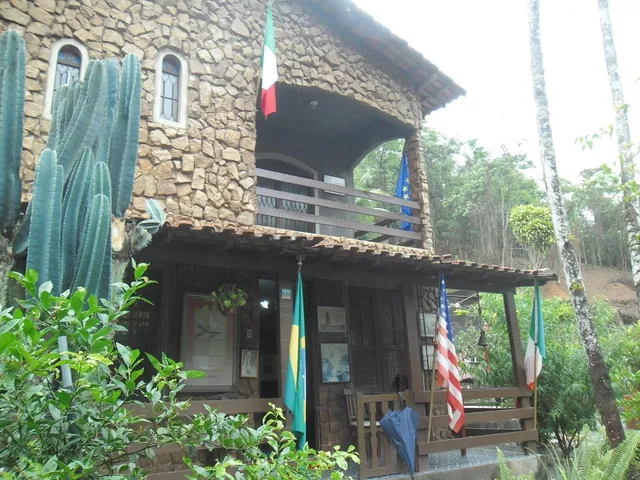 Imagem 3: Chácara para Venda em Itaboraí, Sambaetiba, 7 dormitórios, 1 suíte, 2 banheiros, 2