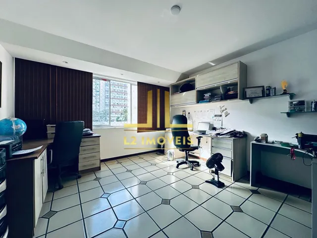 Imagem 10: APARTAMENTO COBERTURA TRIPLEX - 4 QUARTOS SENDO 2 SUÍTES - PORTEIRA FECHADA - PITUBA