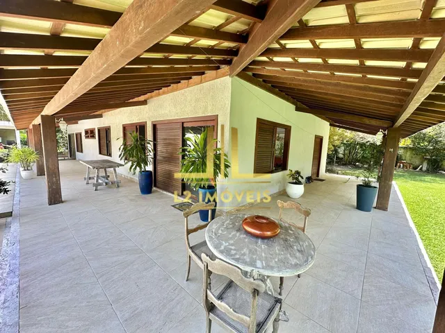 Imagem 8: CASA LUXUOSA - 6 QUARTOS SENDO 4 SUÍTES - LAURO DE FREITAS
