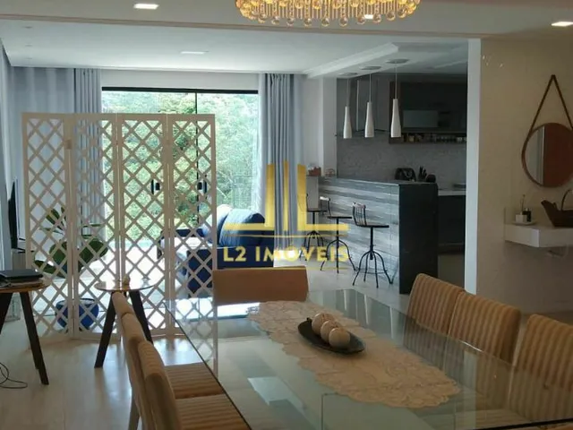Imagem 2: CASA ALTO PADRÃO EM CONDOMÍNIO - 4 QUARTOS COM 2 SUÍTE - ALPHAVILLE LITORAL NORTE II