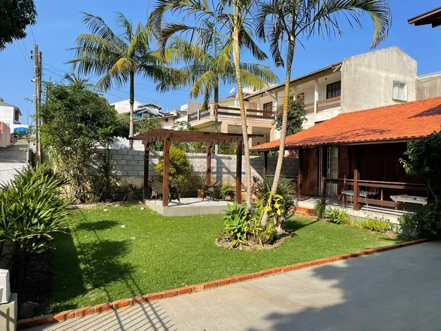 Imagem: Casa à venda no bairro Ingleses do Rio