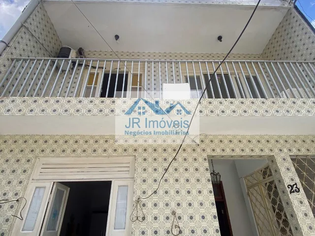 Imagem: Casa à Venda com 4 Quartos e Cobertura