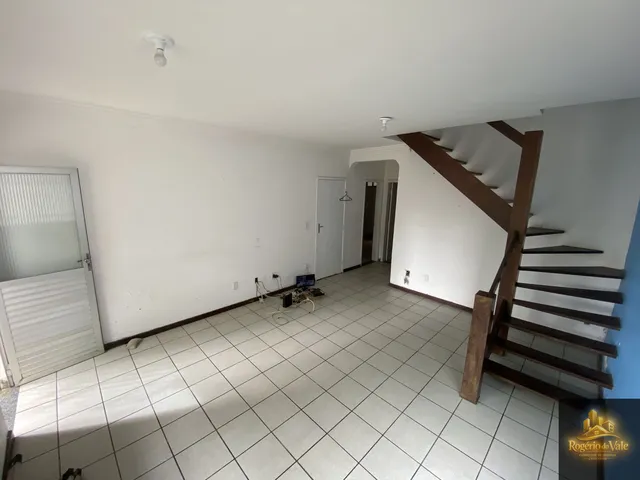 Imagem 2: IPITANGA Póx. á Praia - Casa Dúplex, Praia de Ipitanga com 4/4 - 3 Suítes, Garagem