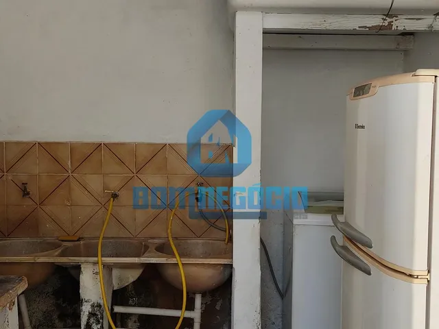 Imagem 2: CASA ANTIGA NA ILHA SENDO VENDIDA COMO LOTE COM 360 M DE ÁREA E OTIMA OPORTUNIDA