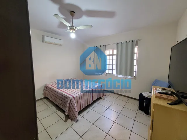 Imagem 2: Casa ampla e plana com 3 dormitórios à venda, BAIRRO MORADA DO VALE, GOVERNADOR