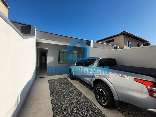 Imagem: Casa nova com 3 quartos, 2 banheiros e quintal