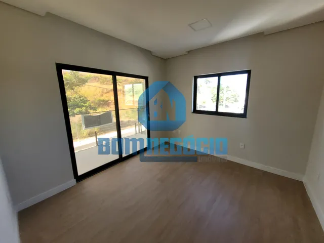 Imagem 2: Casa com 6 dormitórios à venda, MORADA DO VALE III, GOVERNADOR VALADARES - MG