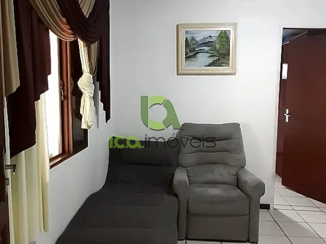 Imagem 1: CASA DE ESQUINA COM 03 DORMITÓRIOS SERRARIA SÃO JOSÉ SC
