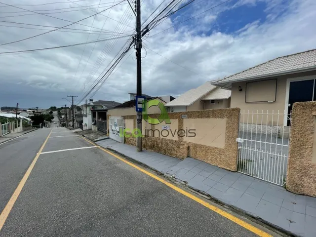 Imagem: Casa de 3 quartos com uma suite no bairro