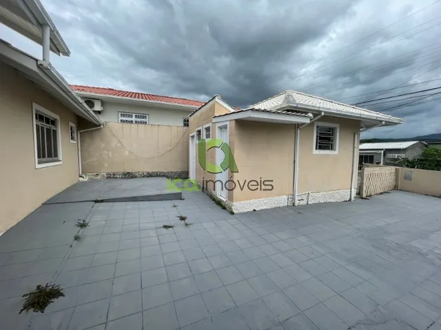 Imagem 4: Casa de 3 quartos com uma suite no bairro Real Parque São José Sc
