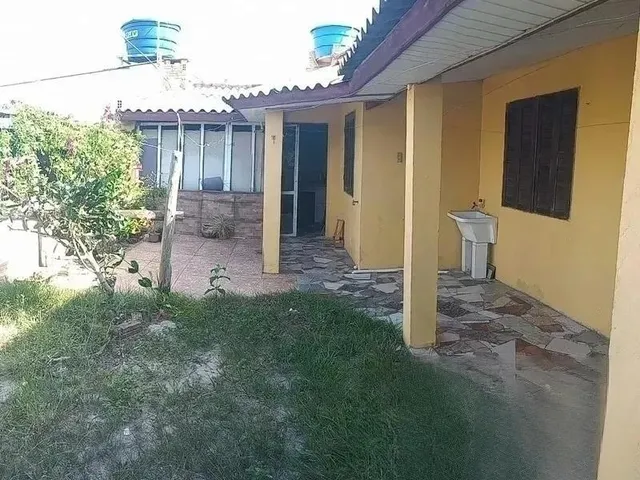 Imagem 2: Casa de alvenaria com 3 dormitórios e suite