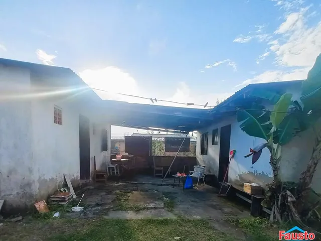 Imagem 6: Casa alvenaria com 2 dormitórios e 2 anexos nos fundos