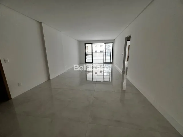 Imagem: O apartamento possui 4 Dormitórios, 4 Suítes, 3 Vagas na