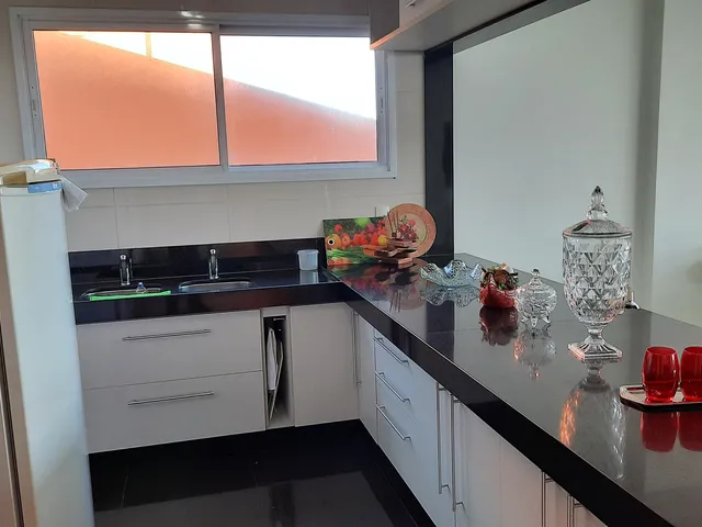 Imagem 5: Apartamento na Enseada Azul com 4 suítes e vista eterna para o mar