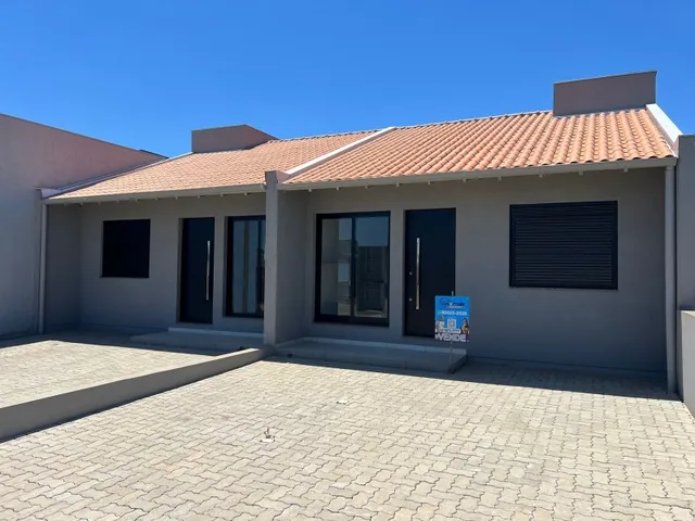 Imagem: VENDA - CASA COM 2 DORMITÓRIOS NO BAIRRO