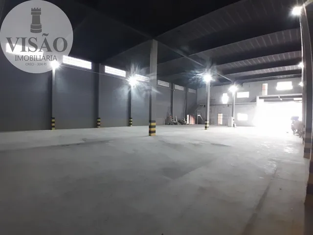 Imagem: O depósito possui 6 Banheiros, 800m² de Área, Imóvel