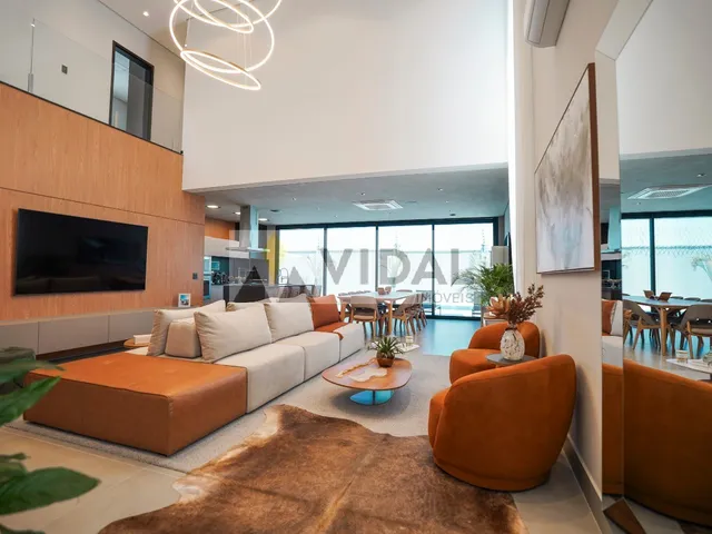 Imagem 2: SOBRADO À VENDA NO ALPHAVILLE 1 COM 4 SUÍTES E PISCINA POR R$4.190.000,00