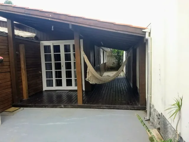 Imagem 1: Casa mista na Praia do Campeche