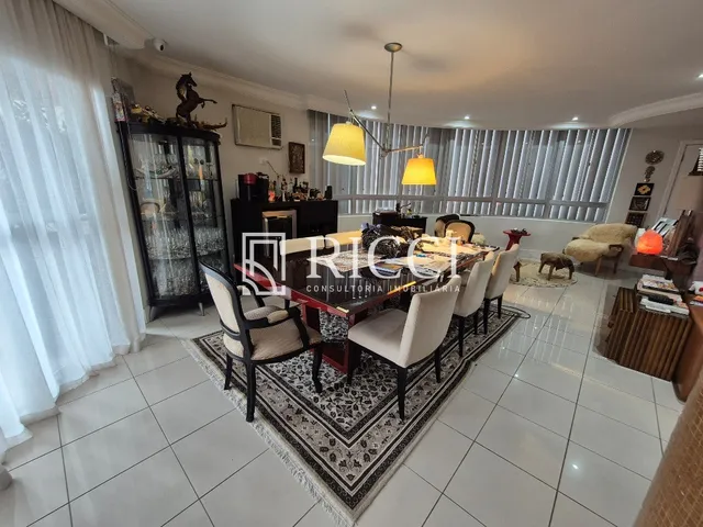 Imagem: O apartamento possui 4 Dormitórios, 3 Suítes, 5