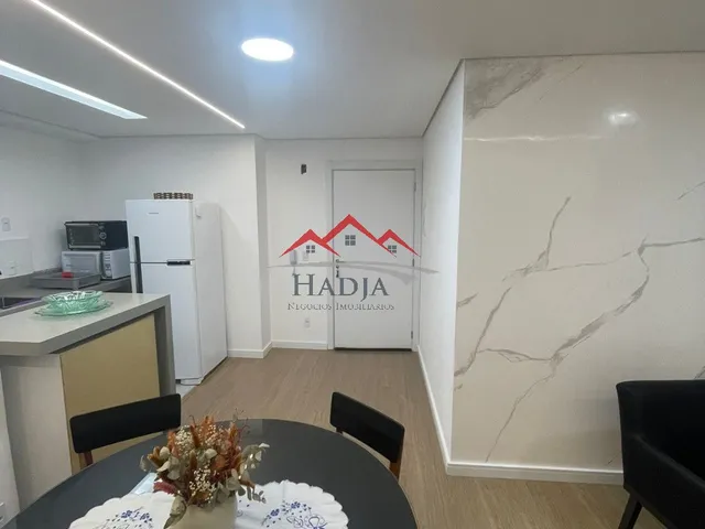 Imagem: O apartamento possui 3 Dormitórios, 1 Banheiro, 1 Vaga na