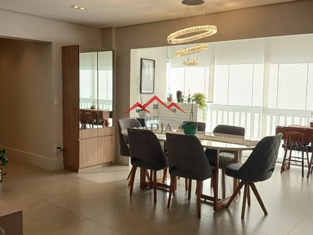 Imagem: O apartamento possui 3 Dormitórios, 1 Suíte, 3 Banheiros,