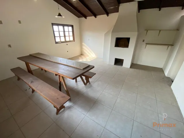 Imagem 6: Casa bem localizada no Bairro Bateas, Brusque/SC com 4 quartos e área de festas