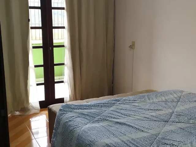 Imagem 4: Casa com 4 Dormitórios com varanda na Santa Terezinha