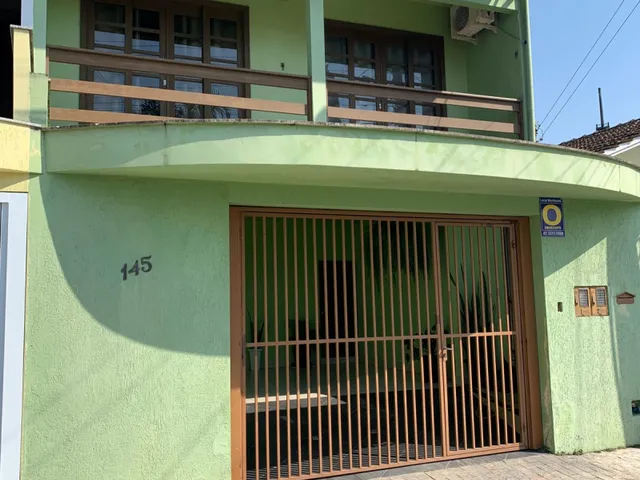 Imagem 7: Casa com 4 Dormitórios com varanda na Santa Terezinha