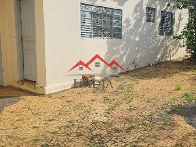 Imagem 2: Casa Térrea com Amplo Terreno e ótima localização à Venda no Jardim Chapadão