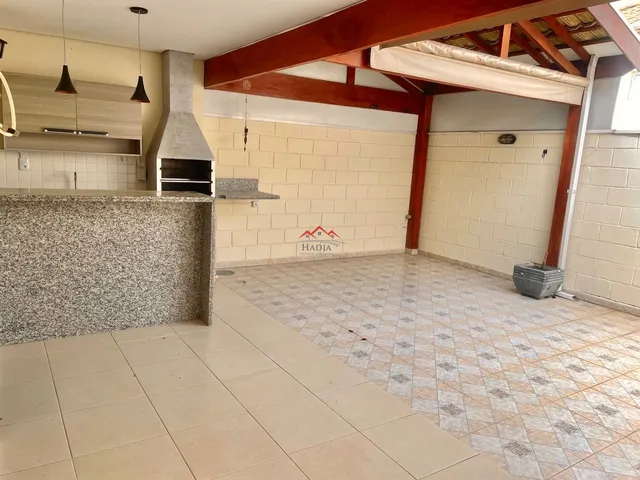 Imagem: A casa em condomínio possui 3 Dormitórios, 1 Suíte, 2
