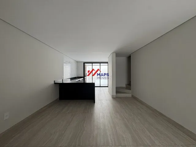 Imagem 10: Casa geminada com quatro quartos, suíte e três vagas de garagem no bairro Jaraguá