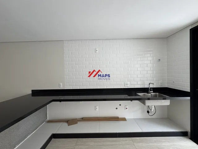 Imagem 15: Casa geminada com quatro quartos, suíte e três vagas de garagem no bairro Jaraguá